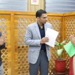 जिला प्रशासन की सख्त कार्रवाई से 15 वर्षों बाद THDC विस्थापित परिवार को मिला न्याय, अटक फार्म में आवंटित भूमि पर दिलाया गया कब्जा