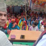 परियोजना प्रभावितों के धरना प्रदर्शन को विधायक ने दिया समर्थन