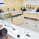 पशु क्रूरता के नियमों और प्रावधानों पर प्रभावी अनुपालन करें विभाग और हितधारक – डीएम गौरव कुमार