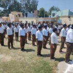 रूडकी : रहमतपुर में संघ का पथ संचलन, गणवेशधारी स्वयंसेवकों का फूलवर्षा से स्वागत