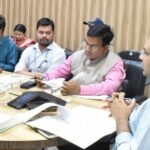 भूमि विवाद सुलझाकर जल्द शुरू हों हाईवे कार्य – डीएम गौरव कुमार