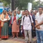 श्रम कार्ड के लिए दर-दर भटक रहे श्रमिक, व्यवस्था पर फूटा गुस्सा
