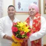 कैबिनेट मंत्री राम सिंह कैड़ा ने श्री दरबार साहिब में मत्था टेककर लिया आशीर्वाद, श्रीमहंत देवेन्द्र दास जी महाराज से की शिष्टाचार भेंट, कुमाऊँ में एसजीआरआर ग्रुप के शिक्षा एवं स्वास्थ्य संस्थानों के विस्तार का दिया सुझाव