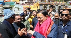 बदरीनाथ के कायाकल्प पर सीएम धामी की नजर, मौके पर परखी मास्टर प्लान की रफ्तार