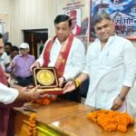प्रिंट मीडिया की विश्वसनीयता आज भी बरकरार-करौली शंकर महाराज