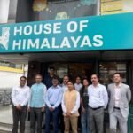 स्थानीय शिल्प कौशल को वैश्विक पहचान : भारतीय राजनयिकों ने किया ‘हाउस ऑफ हिमालयाज़’ आउटलेट का दौरा