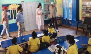 स्कूलों के औचक निरीक्षण में सीईओ आकाश सारस्वत ने दिखाई सख्ती