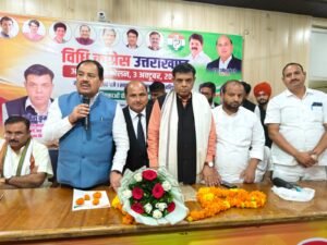 वकीलों ने उठाई सुरक्षा कानून ₹5 हजार स्टाइपेंड और ₹10 लाख कैशलेस इलाज की मांग