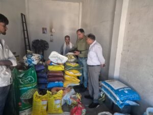 बिना लाइसेंस और निर्माण व एक्सपायरी तिथि के बिना कुट्टू आटा बेचने पर दो कारोबारियों के खिलाफ न्यायालय में वाद दायर करने की तैयारी