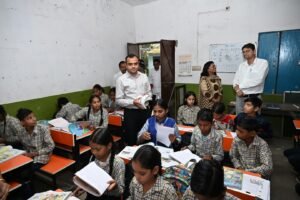 मुख्यमंत्री के निर्देशन में जनपद की शिक्षा व्यवस्था को सुदृढ़ करने के लिए जिलाधिकारी मयूर दीक्षित निरंतर प्रयासरत