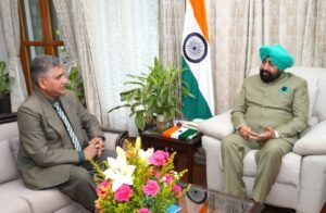 राज्यपाल से सचिव दीपक कुमार ने की शिष्टाचार भेंट